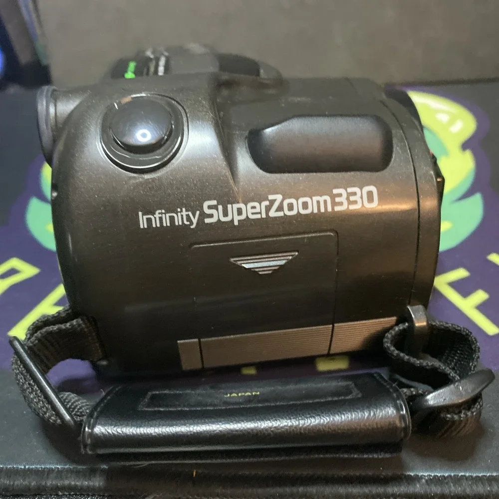 Vtg Olympus Infinity SuperZoom 330 AF Point & Shoot 35mm Film Camera Works B2